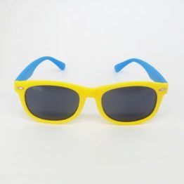 óculos-de-sol-infantil-amarelo